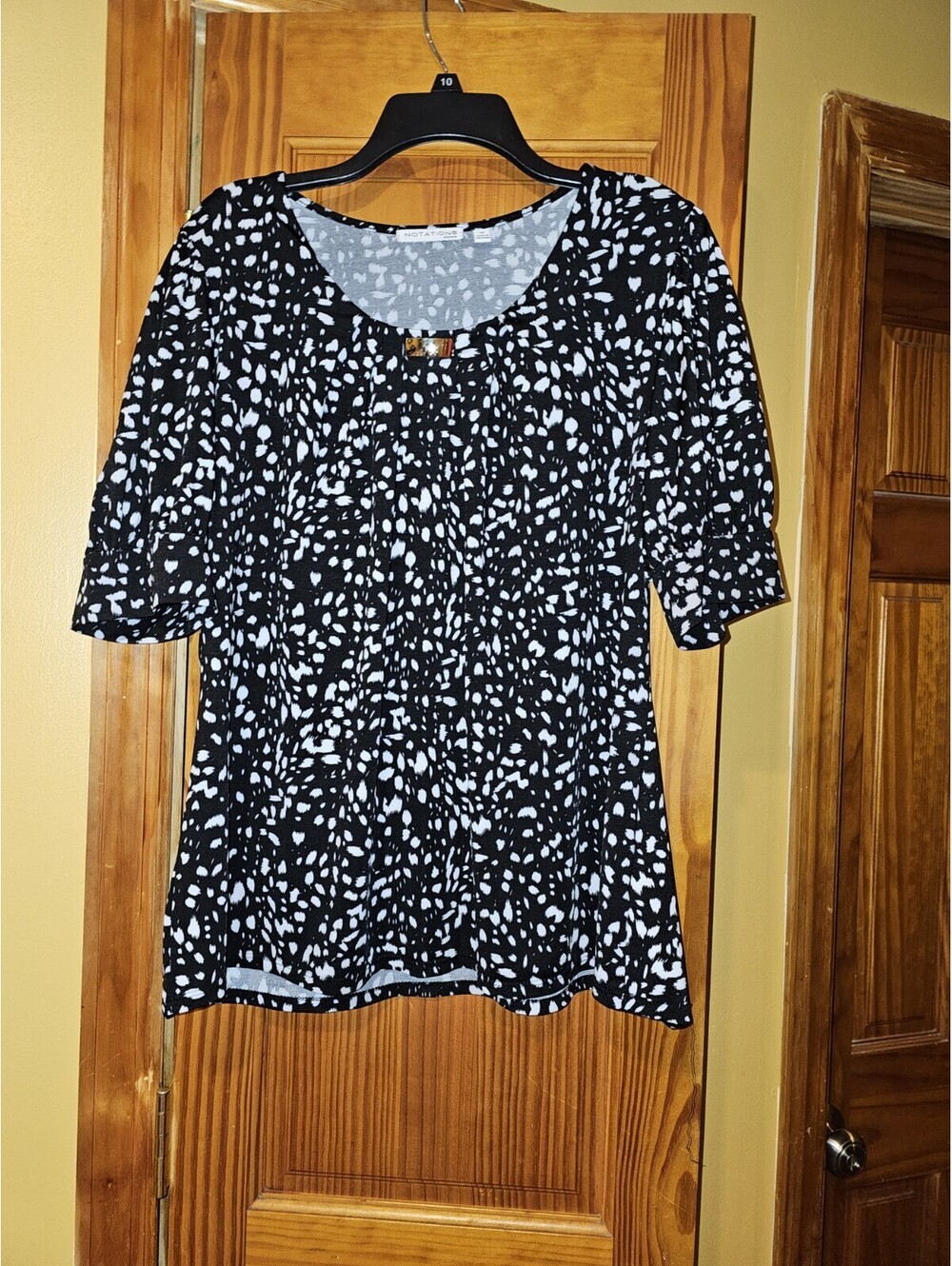 notations womens blouse size 1x tops Black And White Pattern